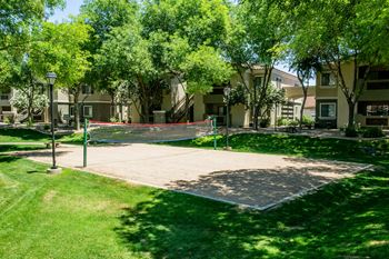 Versante apartments with sand volleyball court